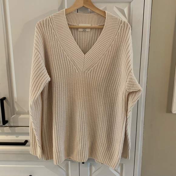 Aritzia Wilfred Merino Wool Vneck Sweater - Picture 3 of 8